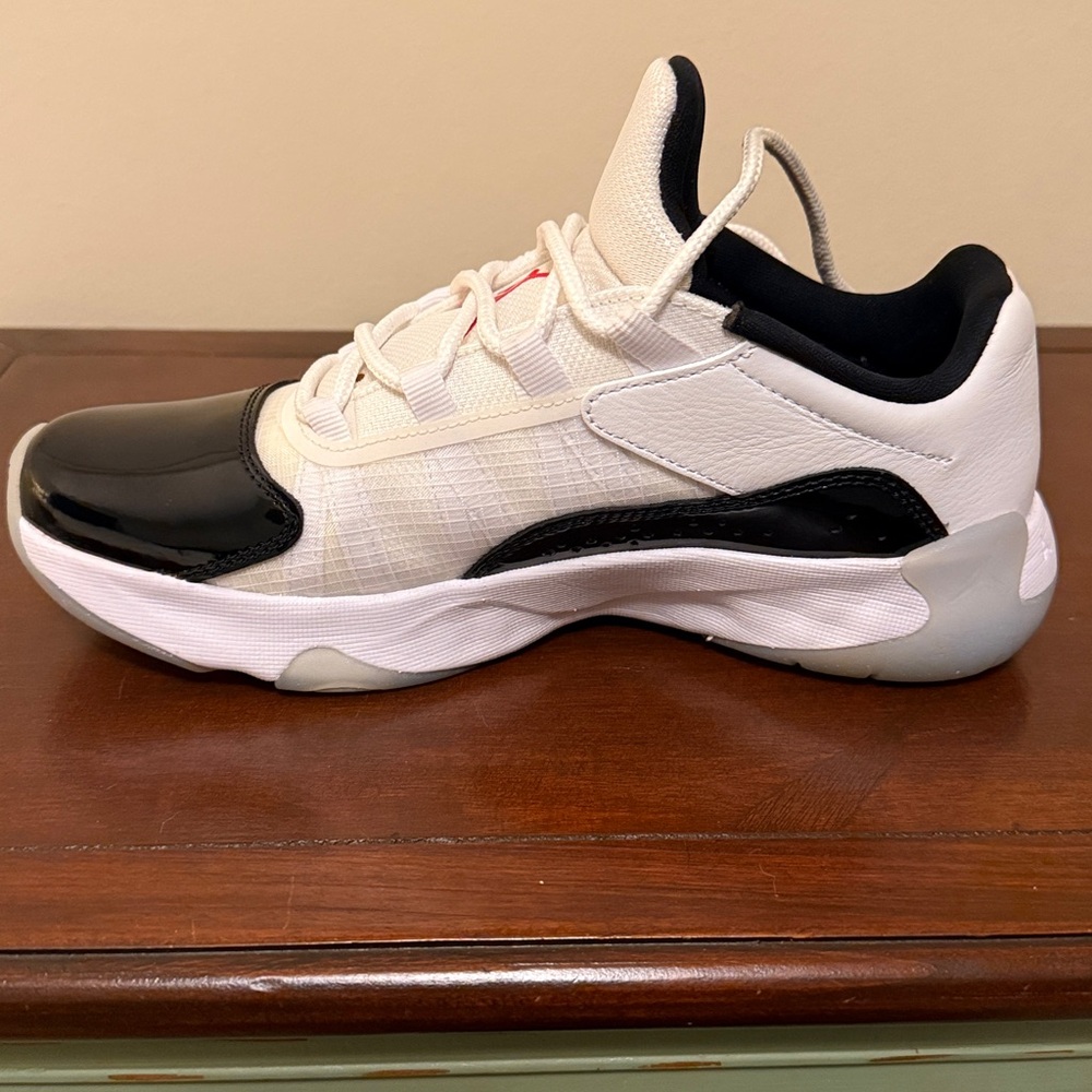 Air Jordan 11 CMFRT Low Women’s Sneakers Ladies Shoes White/Black/Blue/Red - Picture 9 of 11